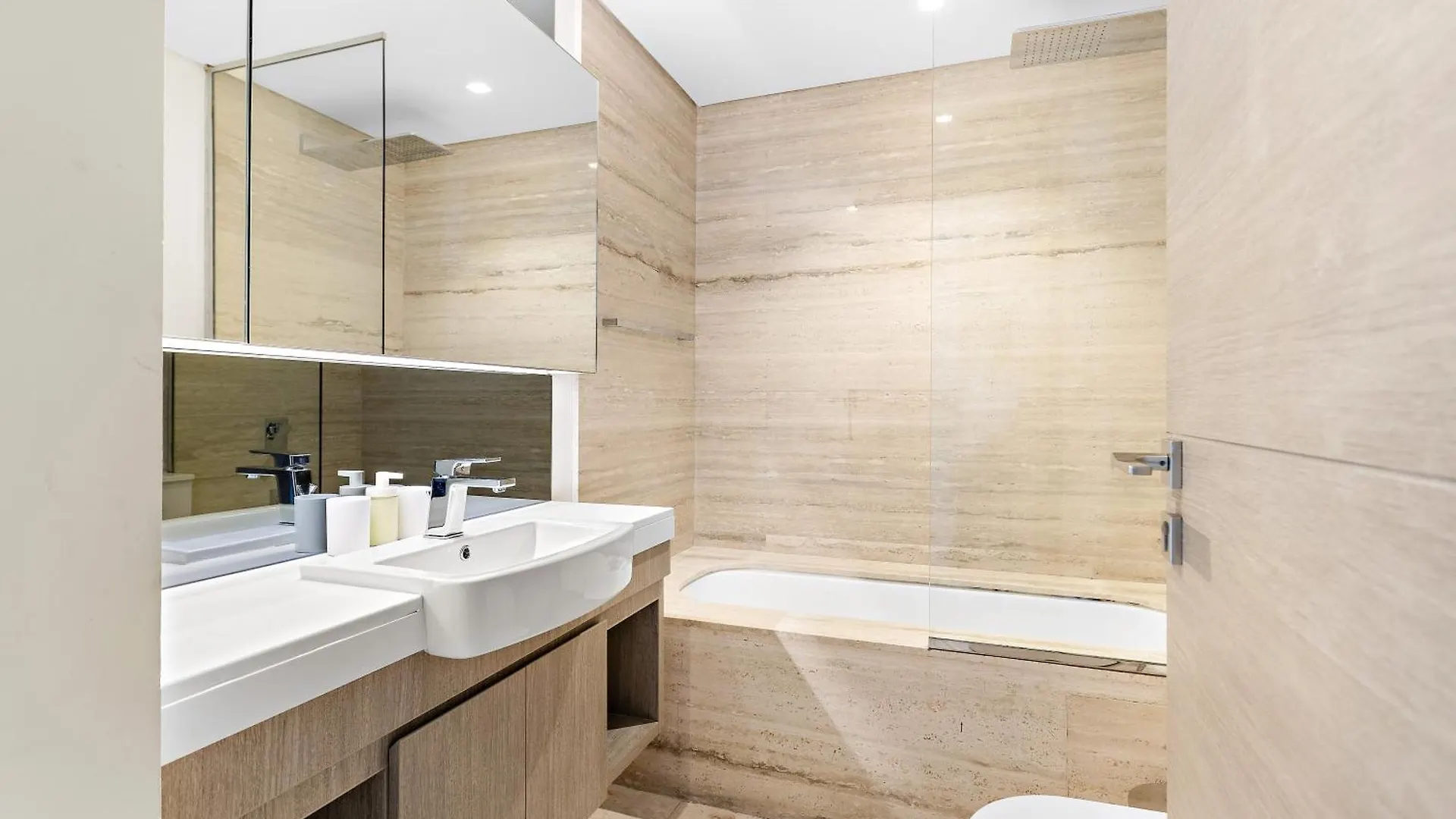 Modern Studio In Sterling East Dubai United Arab Emirates